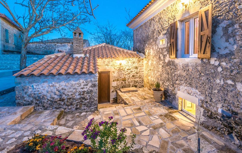 Villa Callisto- Elegant Restored Villa With Pool Yírion Exterior foto